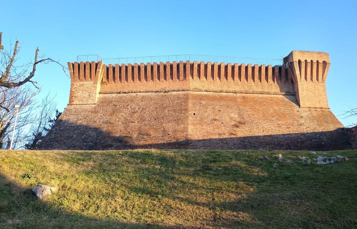 Rocca Manfrediana e Veneziana, Italy